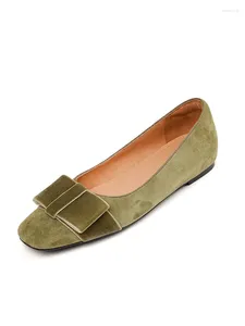 Buty swobodne natury zamszowe kobiety Flats 2024 Spring Autumn Square Ballet Flat Eleganckie zielone aplikacje moreli