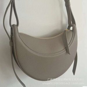 Designer French Women's Single Handbag Shop %60 Wholesale Retail Niche Bag Palm Pattern Crcent Fashion Versatile Underarm Live Broadcast