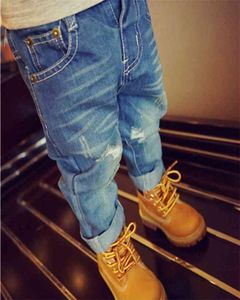 26T Jeans Erkek Toddler Çocuk Bebek Bahar Giysileri Delikleri Gevşek Denim Pantolon Moda Partisi Sokak Giyim Beyefendisi Pantolon 210825186638