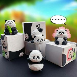 Dekorativa figurer panda staty bedårande figur mini cake topper party favorit dekoration rolig hållning miniatyr för fester evenemang