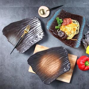 Tallrikar japanska retro keramiska bordsartiklar sushi platta oregelbunden platt svart frukost