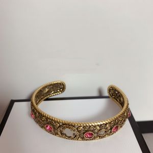 Jesień i zima Najnowsza moda Wszystko Vintage mosiężne liter G Flower Ren-Diamond Open Bransolet Jewelry Gift