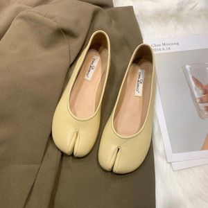 Casual Shoes Split Toe Flats Ballet 2024 Woman Slip On Loafers Soft Bottom Moccasins Solid Flat Ballerina Single Tabi Ninja Women S