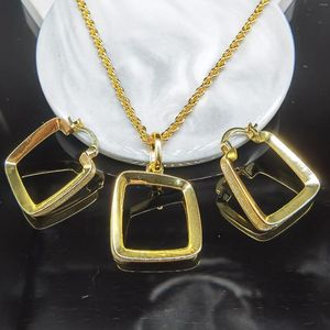 Halsband örhängen set afrikansk india 18k guldpläterad mässing koppar set i lager kvinnor brud bröllop smycken