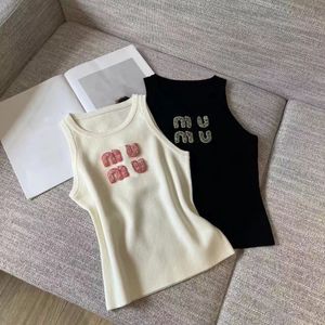 2024SS Women Ubrania T -koszulka Kobiety Kobiety seksowne kantar na imprezę imprezowy haftowany czołg Top Spring Summer Backless Shirt