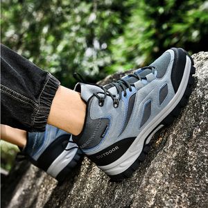 Män av högsta kvalitet som kör promenader som inte går med Sportskor Comfort Trekking Sneakers High-Top Climbing Athletic Shoes Work Shoes 39-48