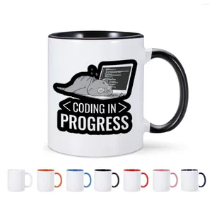 Canecas Engraçado Engenheiro de Codificação Caneca de Café em Progresso Copo de Trabalho de Escritório Presente de Aniversário para Amigos Colega de Trabalho 11 Oz Cerâmica