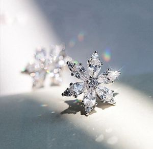 2024 einfache Modeschmuck Ohrstecker süße süße 925 Sterling Silber Wassertropfen 5A Kubikzircon CZ Diamant Freundschaft Party Frauen Schnee Ohrring Geschenk