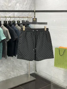 2024 designer bomullshorts män kvinnor kort byxa mode streetwear byxor herr semester strand shorts flerfärgade kläder