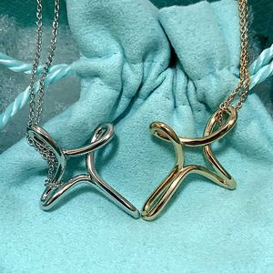 디자이너 Tiffay and Co 925 Sterling Silver Minority Design Cross Necklace Star Shape 밝은 고급 라인 펜던트