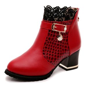 Buty 2023 okrągłe palce kobiety mody kryształowe buty na pasek 6 cm kwadratowe buty na obcasie seksowne lampart koronki kostki kobieta czerwona czarna