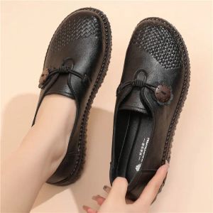 Buty 2022 Nowe sprężynowe mieszkania oryginalne skórzane buty designerskie Plecione mokasyny Mary Jane Buty Ladies Black Moccasins Kobieta