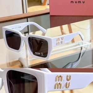 MIU Solglasögon Y2K Herr- och kvinnors solglasögon Rimless Miu Glassar Trend Nya stilar med en mängd olika färgerfg47fg47