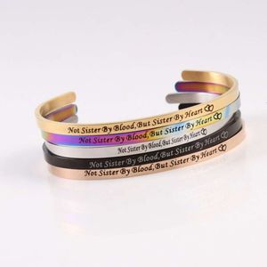 Bracciale Mantra con bracciale ispiratore in acciaio inossidabile inciso Not Sister di Blood Titanium