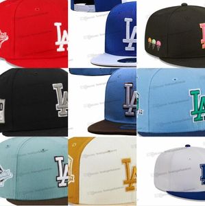 40 Özel Stil Erkek Beyzbol Snapback Şapkaları Mix Renkler Spor Ayarlanabilir Kapaklar Chapeau Pembe Gri Kamu Renkli Mektuplar Şapka 1981 Dünya Yaması Ju6-05