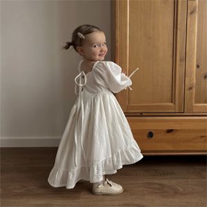 INS Girls cotton linen falbala dresses Lolita kids square collar Bows puff sleeve princess dress autumn children soft comfortable clothes Z4285