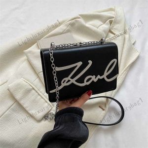 Karl Small Square Bag Designer Sain Crossbody Bags Torba na zakupy Kobiet moda prosta spersonalizowana K/Signature Małe torbę na ramię 240318