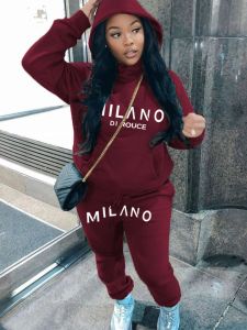 Sets LW Plus Size Women Herumnwinter Wein Red Casual Kapuze -Kragen Muster Buchstabe Känguru -Taschen -Design Tracksuit Set