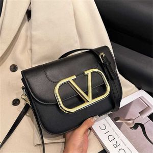 Nuova borsa da donna 2024 Hardware Big V Occhiali piccola quadrata Casual Tide vendita 60% di sconto nel negozio online