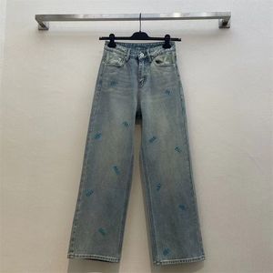 Бесплатная доставка 2024 синие прямые свободные пуговицы с вышивкой букв, женские джинсы, дизайнерские джинсовые брюки 31719