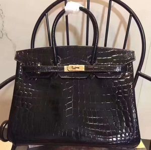 One shoulder bag made of crocodile skin elegant simple versatile and fashionable2024