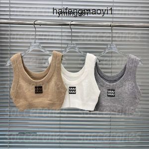 B2J06 Luxury Women Singlet Tops Letter Knitted Tanks MUI Charming Sleeveless MIUMIU Bottoming Tank Tops Cropped Sweater Camis