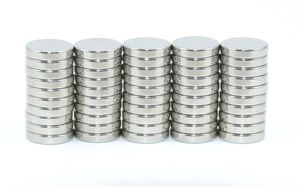 Dysk neodymu Magness Dysk stałego N35 NDFEB Małe okrągłe super mocne mocne magnetyki magnetyczne 8 mm x2mm 200pcs1961282