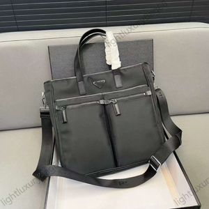 Bolsa de designer nova maleta impressa para bolsa crossbody masculina bolsa de computador requintadamente incrustada com padrão de negócios preto de alta qualidade para homens de sucesso 240317