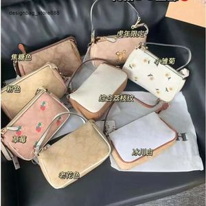 Vendita all'ingrosso a buon mercato, liquidazione limitata, sconto del 50%, borsa Koujia nuova borsa sotto le ascelle, modello C, fiore vecchio, Mahjong, tracolla classica da donna, catena di perle, portatile, piccola