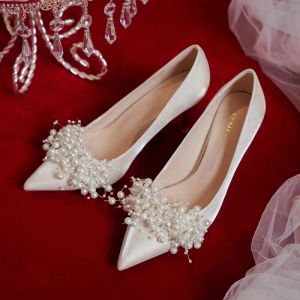 Pumpy 2022 NOWOŚĆ FRANCUSKI BRIDE BRIDESMAID Białe Perl Stiletto Obcowanie Wysokie Obcasy Buty ślubne dla kobiet zapatillas Mujer