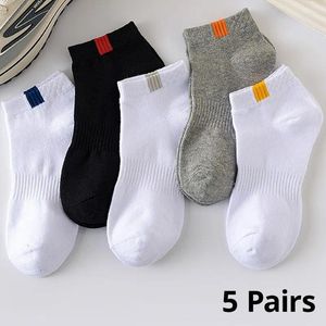 Meias masculinas 5 pares de pano elegante barco padrão primavera e verão estilo fino masculino cor sólida esportes casuais