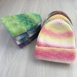 Berretti per cappelli a maglia cradiente color cravatta tinta di lana alla moda di lana alla moda e coppia calda invernale per uomini