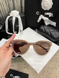 Designer kvinnors solglasögon nya små doft solglasögon stora ansiktslådor solglasögon liten doft uv skydd millennium mode solglasögon