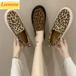 Stövlar Autumn/Winter Women Sneakers Tjock Platform Casual Shoes Women Fashion Leopard Print High Top Shoes Sportskor Kvinnliga skor