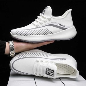 HBP Non-varumärke Ny koreansk version andningsbara vita män mesh Force Running Shoes With Soft Sules No-Slip Men Sneakers