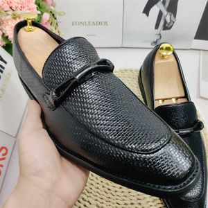 HBP Non-Brand Large size 47 48 Point Toe Casual Shoes Men Formal Slip On Sepatu kulit pria Breathable Men Casual Dress Shoes