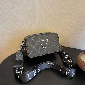 Модная сумка Сумки на плечо Дизайнерские сумки Женские роскошные сумки GUES Letter Tote Bag Черный Белый Зеленый Обычная искусственная застежка-молния Классические мини-сумки с клапаном Женская леди Девушка сумка Dhgate