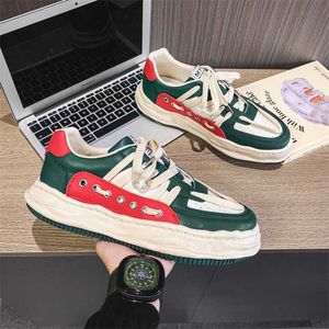 HBP Non-Brand Spring Green Casual Sneakers Men Flat Skateboard Shoes Lace Up Breathable Shoes Man Chunky Sneakers Zapatos Hombre