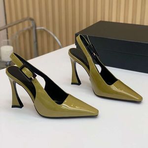 2024 neue modische glänzende Schnallen-High-Heel-Schuhe für Frauen mit kleinen quadratischen dünnen Absätzen und sexy Stirnband-Rücken-Sandalen