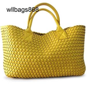 Handbags Cabat Woven Handmade Bottegvenetas Big Bag 22 Trendy Leisure Shopping Stars Same Large Capacity Vegetable Basket Pastoral Style Soft
