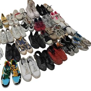 HBP markalı markalı ikinci el ayakkabıları toptan kullanılmış erkek spor ayakkabıları premium ucuz ayakkabı balyalarda Kenya'ya satılık