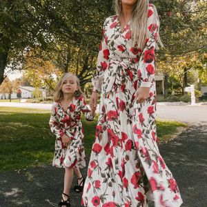 Mom And Daughter Floral Long Sleeve Dress Clothes Family Look Matching Outfits Wedding Party Mommy Me Dresses 512 240311