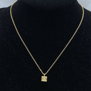 Collana di design di lusso da donna ciondolo placcatura catene d'oro per uomo collane di lettere vintage designer diamante matrimonio regalo di giorno di Natale zh176 E4