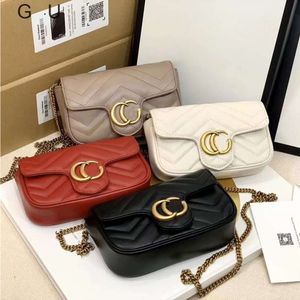 Classic Luxury Authentic Handbag Factory Online Wholesale Retail Free Shipping g Original Leather Marmont Chain Womens Bag New Love One Shoulder Cross High Mini Bag