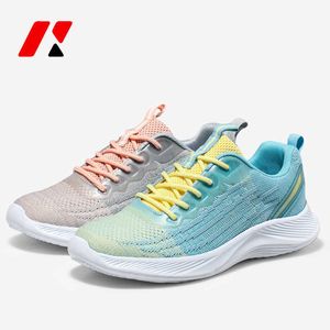 HBP icke-varumärke Flying Woven Sport Shoes Lace-up Fashion Bekväm kvinnor luftkudde träning avslappnad sneakers promenad stil