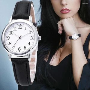 Armbandsur kvinnor kvarts titta lättläst arabiska siffror enkla uppringning pu läder rem lady candy color reloj de mujer montre femme femme