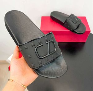 Black rivet vltn Slide Flip Flop Slippers v sandale flat heel rubber sole Sandal woman summer Luxury Sliders Designer shoe man loafer beach tazz Slipper DHgate5545