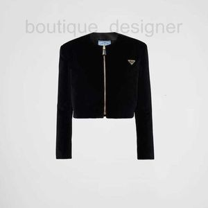 Women's Jackets Designer Jacket Metal Triangle Label on the chest Premium Simple Slim Autumn and Winter Short Velvet Round Collar GKCP