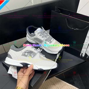 2024 Designer Running Shoes Chanelshoes Brand Channel Sneakers Womens Luxury Lace-Up Casual Shoes Classic Trainer SDFSF Fabric Suede Effect City GSFS 441