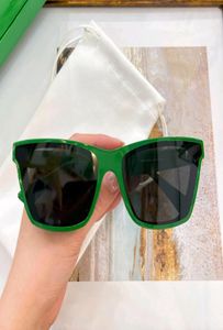 Green Black Cat Eye Solglasögon Kvinnor Designer Sun Glasses 1119 Sonnenbrille Wrap Shades with Box1024184